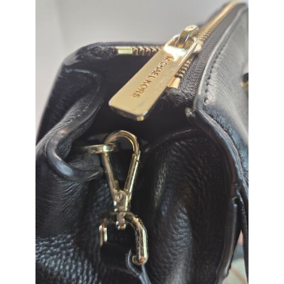 Michael Kors Manhattan Womens Satchel Handbag Black Pebble Gold Hardware W Strap - Picture 6 of 16